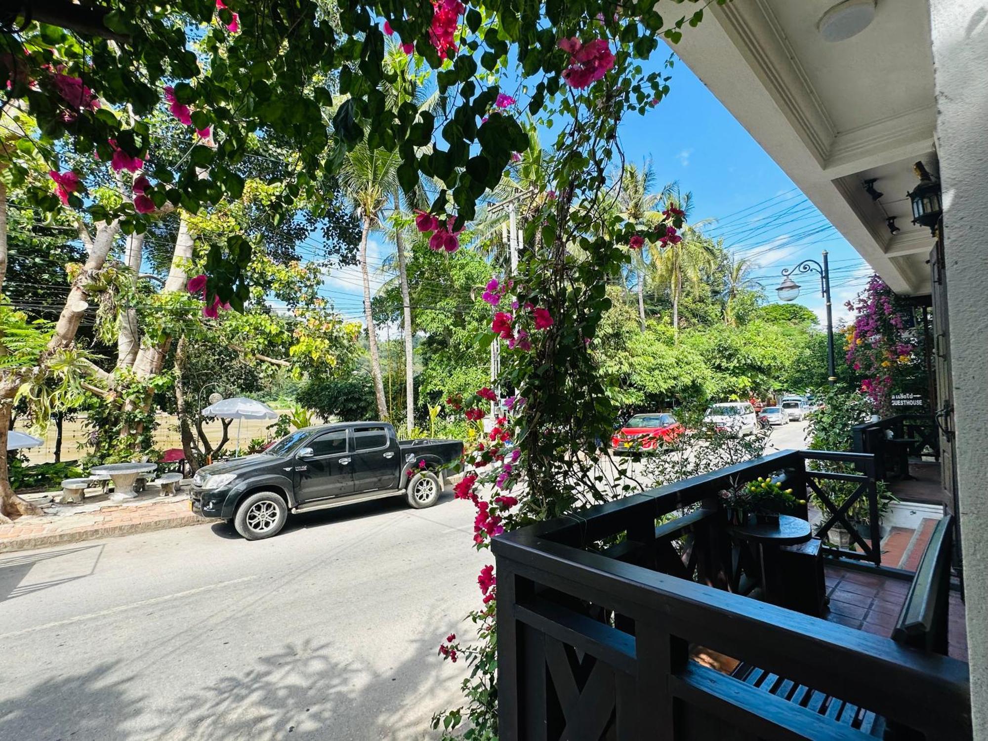 Anisa Mekong Riverside Villa Luang Prabang Ngoại thất bức ảnh